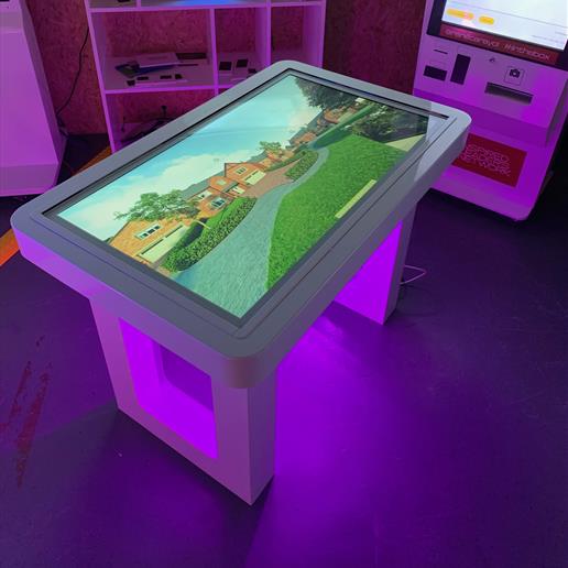 touch screen, event screen hire, event stand hire, touch screen advertising screen