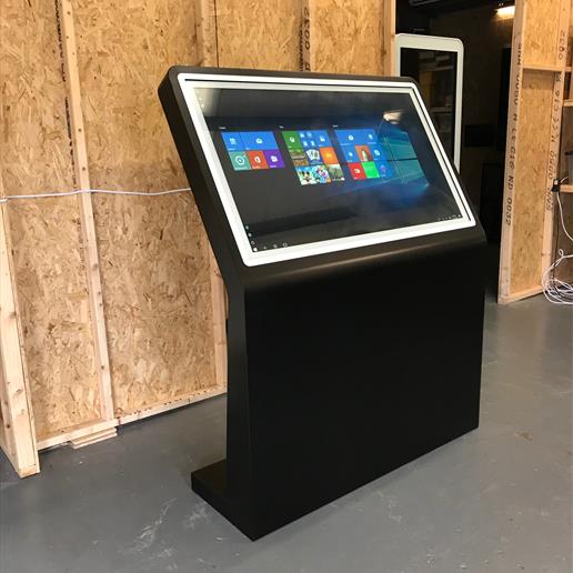 touch screen, event screen hire, event stand hire, touch screen advertising screen